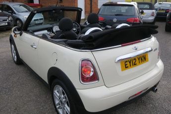 MINI CONVERTIBLE 1.6 Cooper Convertible 2dr AUTOMATIC , CONVERTIBLE