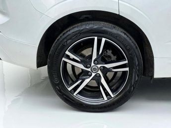 VOLVO XC60 2.0 B5 MHEV R-Design SUV 5dr Petrol Hybrid Auto AWD Euro 6 (s/s)