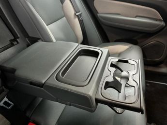 VOLVO XC60 2.0 B5 MHEV R-Design SUV 5dr Petrol Hybrid Auto AWD Euro 6 (s/s)