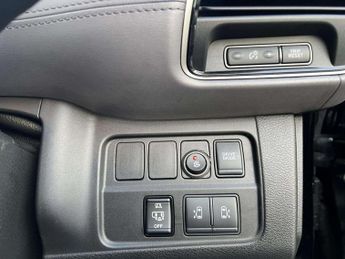 NISSAN SERENA 1.2 Highway Star E-Power Hybrid 8 Seats