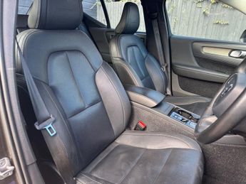 VOLVO XC40 2.0 D3 Inscription SUV 5dr Diesel Auto AWD Euro 6 (s/s) 