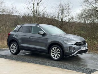 VOLKSWAGEN T-ROC 1.5 TSI Life SUV 5dr Petrol DSG Euro 6 (s/s) (150 ps)