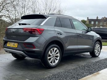 VOLKSWAGEN T-ROC 1.5 TSI Life SUV 5dr Petrol DSG Euro 6 (s/s) (150 ps)