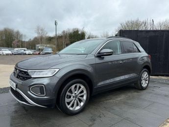 VOLKSWAGEN T-ROC 1.5 TSI Life SUV 5dr Petrol DSG Euro 6 (s/s) (150 ps)