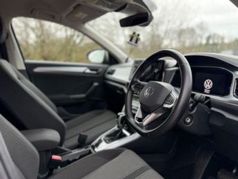 VOLKSWAGEN T-ROC 1.5 TSI Life SUV 5dr Petrol DSG Euro 6 (s/s) (150 ps)