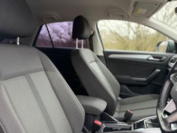 VOLKSWAGEN T-ROC 1.5 TSI Life SUV 5dr Petrol DSG Euro 6 (s/s) (150 ps)