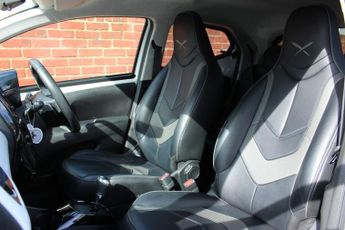 TOYOTA AYGO 1.0 VVT-i x-clusiv3 Hatchback 5dr Petrol x-shift Euro 6 (68 ps)