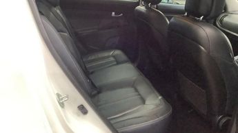 KIA SPORTAGE 2.0 CRDi KX-3 SUV 5dr Diesel Auto AWD Euro 5 (134 bhp)
