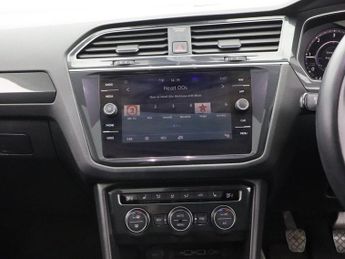 VOLKSWAGEN TIGUAN 2.0 TDI SEL SUV 5dr Diesel Manual Euro 6 (s/s) (150 ps)