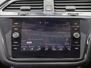 VOLKSWAGEN TIGUAN 2.0 TDI SEL SUV 5dr Diesel Manual Euro 6 (s/s) (150 ps)