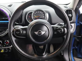 MINI COUNTRYMAN 1.5 7.6kWh Cooper SE SUV 5dr Petrol Plug-in Hybrid Auto ALL4 Eur