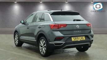 VOLKSWAGEN T-ROC 1.5 TSI GPF EVO Design SUV 5dr Petrol DSG Euro 6 (s/s) (150 ps)