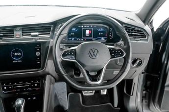 VOLKSWAGEN TIGUAN 1.5 TSI R-Line SUV 5dr Petrol DSG Euro 6 (s/s) (150 ps)