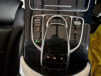 MERCEDES-BENZ C-CLASS 2.1 C220d Sport Saloon 4dr Diesel G-Tronic+ Euro 6 (s/s) (170 ps