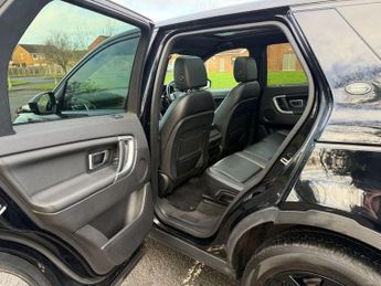 LAND ROVER DISCOVERY SPORT 2.0 TD4 Landmark SUV 5dr Diesel Auto 4WD Euro 6 (s/s) (180 ps)