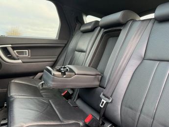 LAND ROVER DISCOVERY SPORT 2.0 TD4 Landmark SUV 5dr Diesel Auto 4WD Euro 6 (s/s) (180 ps)