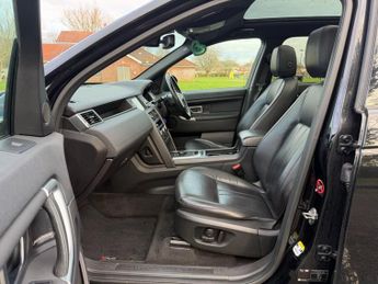 LAND ROVER DISCOVERY SPORT 2.0 TD4 Landmark SUV 5dr Diesel Auto 4WD Euro 6 (s/s) (180 ps)