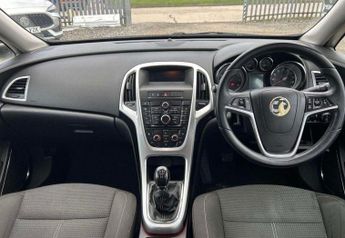 VAUXHALL ASTRA 1.6 16v SRi Hatchback 5dr Petrol Manual Euro 5 (115 ps)