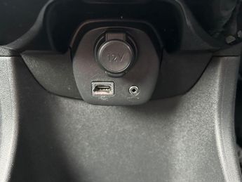 CITROEN C1 1.0 VTi Flair Hatchback 5dr Petrol Manual Euro 6 (s/s) (72 ps)