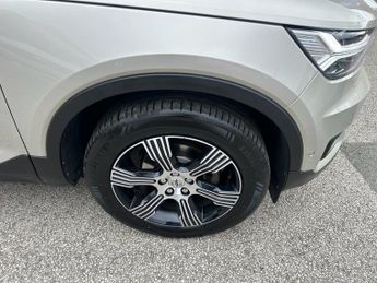 VOLVO XC40 2.0 D3 Inscription SUV 5dr Diesel Auto Euro 6 (s/s) (150 ps)