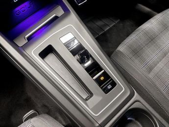 VOLKSWAGEN GOLF 1.4 TSI 13kWh GTE Hatchback 5dr Petrol Plug-in Hybrid DSG Euro 6