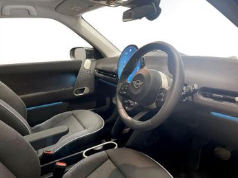 MINI ELECTRIC COOPER SE 54.2kWh Classic Hatchback 3dr Electric Auto (218 ps)