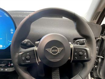 MINI ELECTRIC COOPER SE 54.2kWh Classic Hatchback 3dr Electric Auto (218 ps)