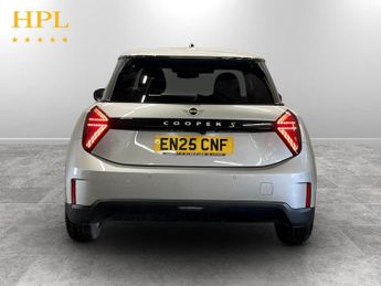 MINI ELECTRIC COOPER SE 54.2kWh Classic Hatchback 3dr Electric Auto (218 ps)