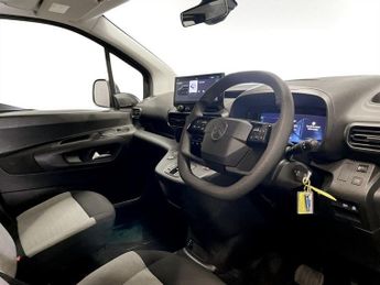 CITROEN E-BERLINGO 52kWh PLUS XL MPV 5dr Electric Auto (7.4kW Charger) (136 ps)
