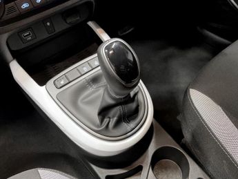 HYUNDAI I10 1.2 Premium Hatchback 5dr Petrol Auto Euro 6 (s/s) (84 ps)