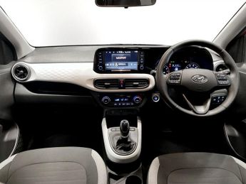 HYUNDAI I10 1.2 Premium Hatchback 5dr Petrol Auto Euro 6 (s/s) (84 ps)