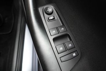 VAUXHALL ASTRA 1.4i Turbo GPF SRi Hatchback 5dr Petrol Auto Euro 6 (s/s) (150 p