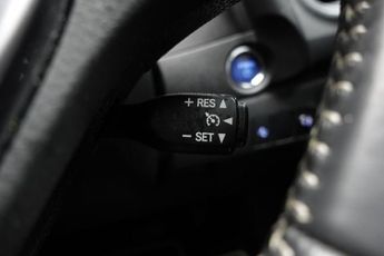 TOYOTA AURIS 1.8 VVT-h Icon Tech Hatchback 5dr Petrol Hybrid CVT Euro 6 (s/s)