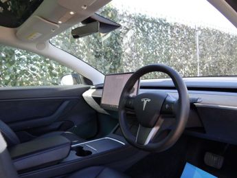 TESLA Model 3 Standard Range Plus Saloon 4dr Electric Auto RWD (241 bhp)