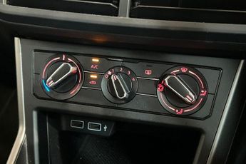 VOLKSWAGEN POLO 1.0 TSI SE Hatchback 5dr Petrol Manual Euro 6 (s/s) (95 ps) Car-