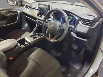 TOYOTA RAV4 2.5 VVT-h Design SUV 5dr Petrol Hybrid CVT Euro 6 (s/s) (218 ps)