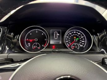 VOLKSWAGEN GOLF 1.6 TDI BlueMotion Tech GT Edition Hatchback 5dr Diesel DSG Euro