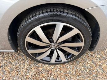 VOLKSWAGEN GOLF 1.6 TDI BlueMotion Tech GT Edition Hatchback 5dr Diesel DSG Euro