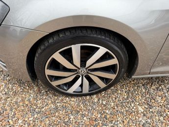 VOLKSWAGEN GOLF 1.6 TDI BlueMotion Tech GT Edition Hatchback 5dr Diesel DSG Euro