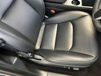 TESLA Model 3 (Dual Motor) Long Range Saloon 4dr Electric Auto 4WDE (346 ps)