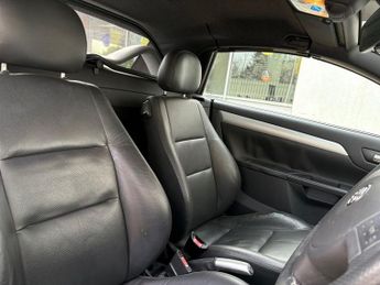 VAUXHALL TIGRA 1.4i 16v Exclusiv Convertible 2dr Petrol Manual (a/c) (146 g/km,