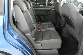 VOLKSWAGEN TOURAN 1.6 TDI BlueMotion Tech SE MPV 5dr Diesel DSG Euro 5 (s/s) (105 