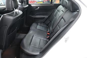 MERCEDES-BENZ E-CLASS 2.1 E220 CDI AMG Sport Saloon 4dr Diesel G-Tronic+ Euro 5 (s/s) 