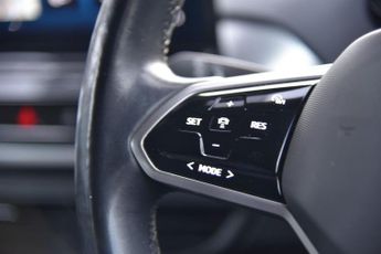 VOLKSWAGEN ID.4 Pure 52kWh Life SUV 5dr Electric Auto (148 ps)
