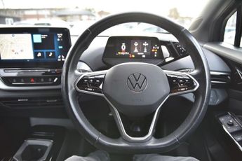 VOLKSWAGEN ID.4 Pure 52kWh Life SUV 5dr Electric Auto (148 ps)