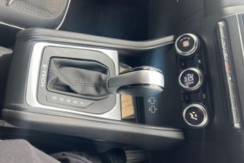 RENAULT CAPTUR 1.6 E-TECH 9.8kWh S Edition SUV 5dr Petrol Plug-in Hybrid Auto E