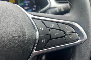 RENAULT CAPTUR 1.6 E-TECH 9.8kWh S Edition SUV 5dr Petrol Plug-in Hybrid Auto E