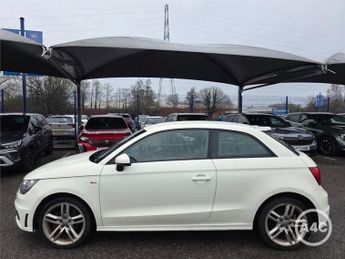 AUDI A1 1.4 TFSI S line Hatchback 3dr Petrol S Tronic Euro 5 (s/s) (122 