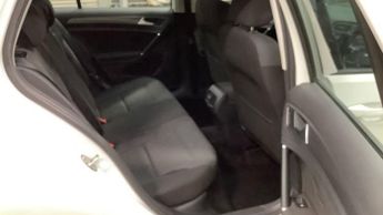 VOLKSWAGEN E-GOLF 35.8kWh e-Golf Hatchback 5dr Electric Auto (136 ps)