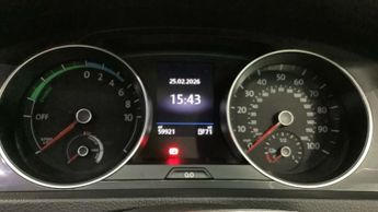 VOLKSWAGEN E-GOLF 35.8kWh e-Golf Hatchback 5dr Electric Auto (136 ps)